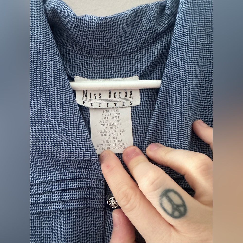 Vintage Button Up Blouse - Picture 5 of 7